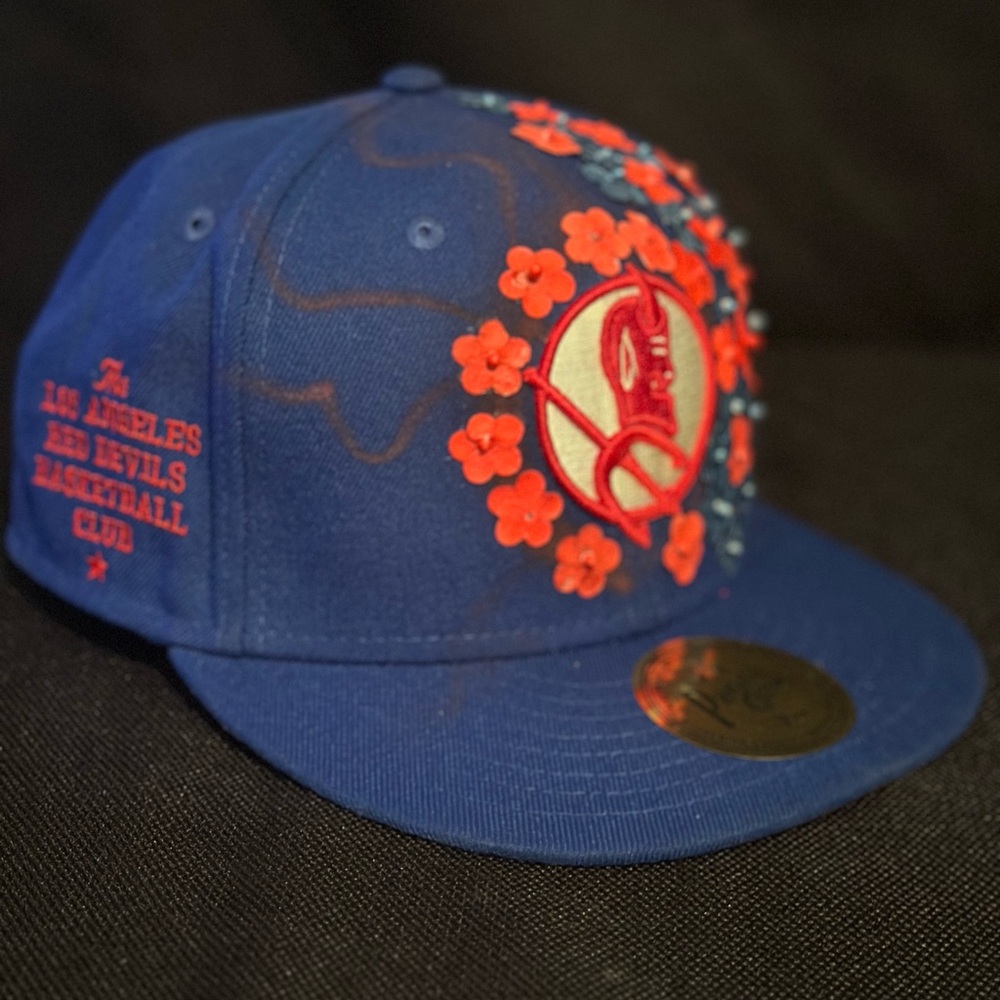 Fitted cap - Picture 2 of 8